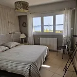 Face 5 Pers Wi-fi Parking Linge De Maison Gratuit 1chambre Parentale 1cabine Lits Superposés 1 Canapé Lit * Arcachón