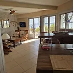 Apartamento Face 5 Pers Wi-fi Parking Linge De Maison Gratuit 1chambre Parentale 1cabine Lits Superposés 1 Canapé Lit