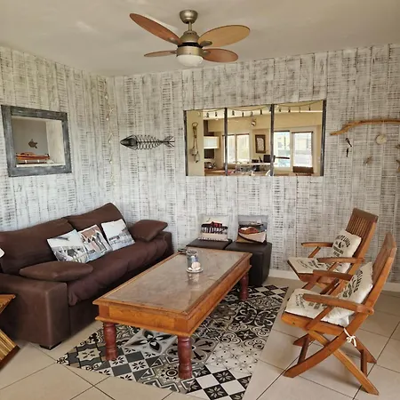 Face 5 Pers Wi-fi Parking Linge De Maison Gratuit 1chambre Parentale 1cabine Lits Superposes 1 Canape Lit アパート *