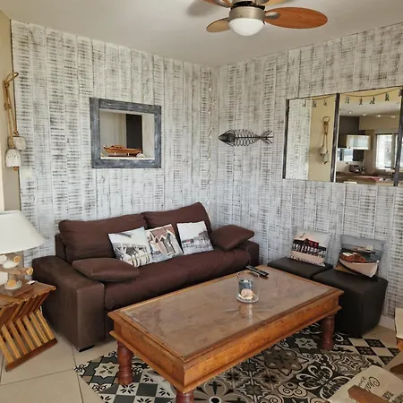 Face 5 Pers Wi-fi Parking Linge De Maison Gratuit 1chambre Parentale 1cabine Lits Superposes 1 Canape Lit * アルカション