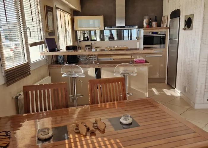 アパート Face 5 Pers Wi-fi Parking Linge De Maison Gratuit 1chambre Parentale 1cabine Lits Superposes 1 Canape Lit アルカション