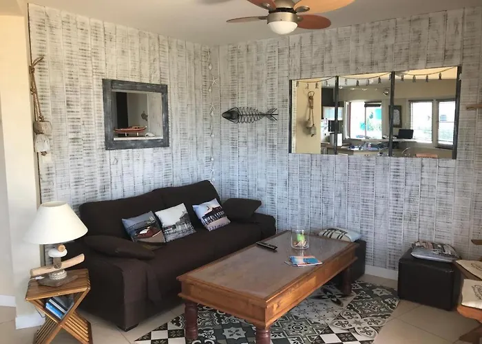 Face 5 Pers Wi-fi Parking Linge De Maison Gratuit 1chambre Parentale 1cabine Lits Superposes 1 Canape Lit *