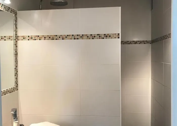 Face 5 Pers Wi-fi Parking Linge De Maison Gratuit 1chambre Parentale 1cabine Lits Superposes 1 Canape Lit Apartment *